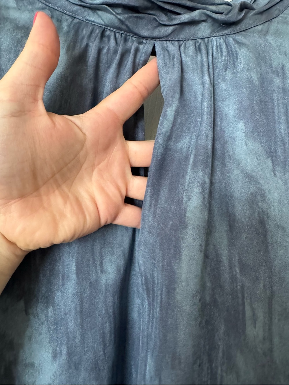 NWOT White House | Black Market - Blue Keyhole Mock Neck Longsleeve Blouse - Picture 8 of 12